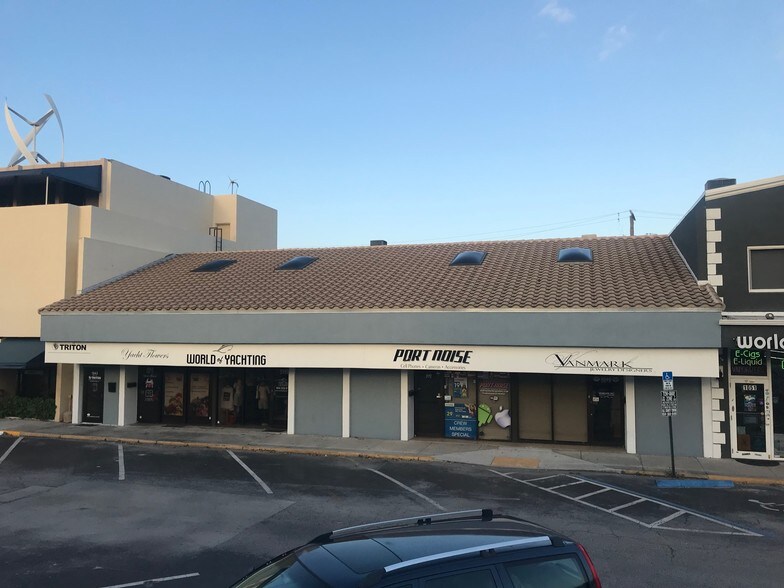 1043-1049 SE 17th St, Fort Lauderdale, FL à louer - Photo de l’immeuble – Image 1 sur 7
