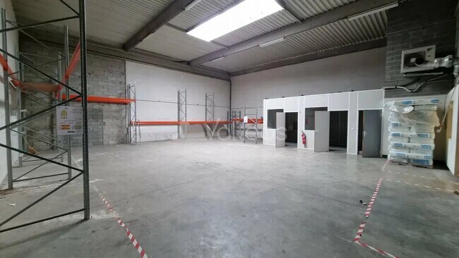 Plus de détails pour Bureau, Local d'activités à louer