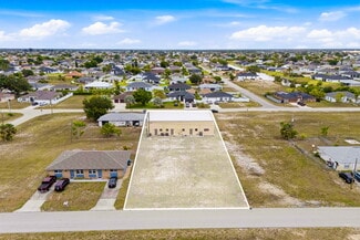 Plus de détails pour 1010 NE 9th St, Cape Coral, FL - Bureau à vendre