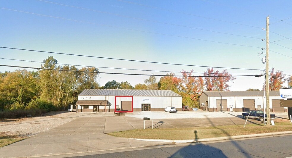 7457 Highway 66, Newburgh, IN à louer - Photo de l’immeuble – Image 1 sur 4