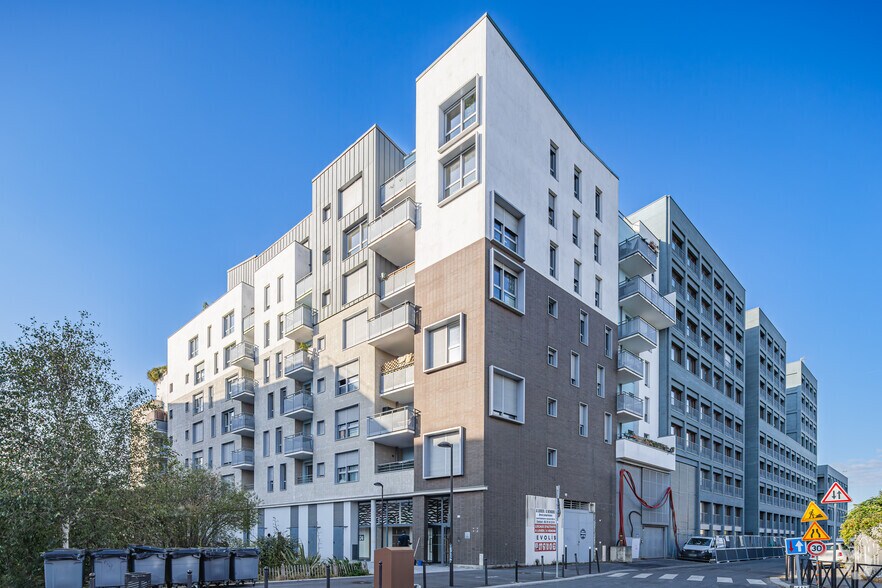 53 Bis Rue Maurice Gunsbourg, Ivry-sur-Seine à louer - Photo de l’immeuble – Image 1 sur 10