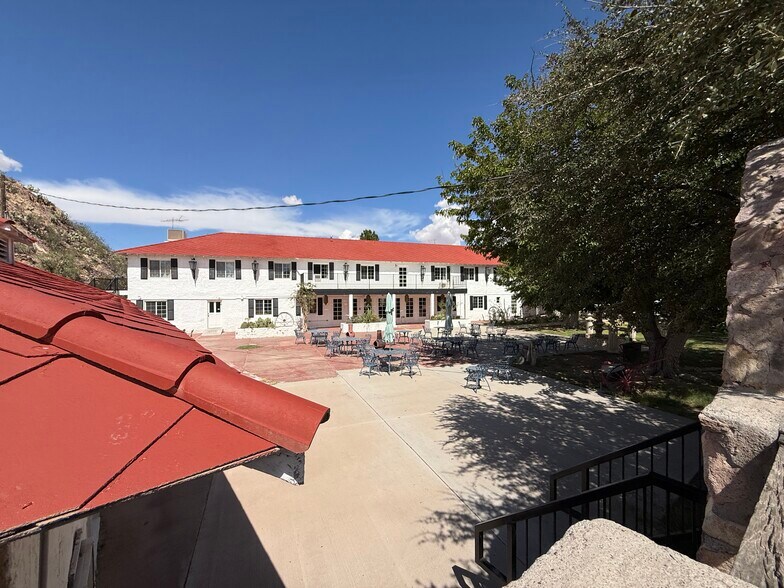 2200 County Rd D061, Las Cruces, NM à vendre - Photo de l’immeuble – Image 1 sur 44