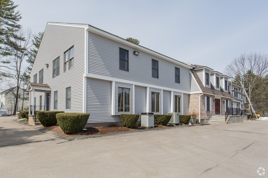 636 Great Rd, Stow, MA à louer - Photo de l’immeuble – Image 1 sur 8