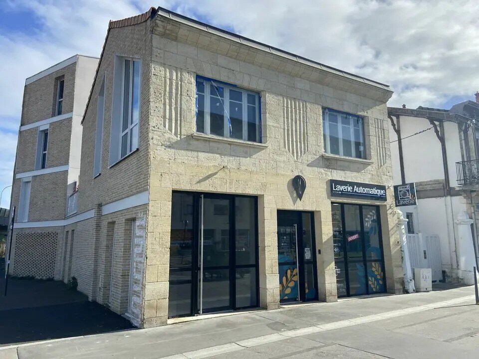 Local commercial dans Bordeaux à louer Photo de l’immeuble– Image 1 sur 12