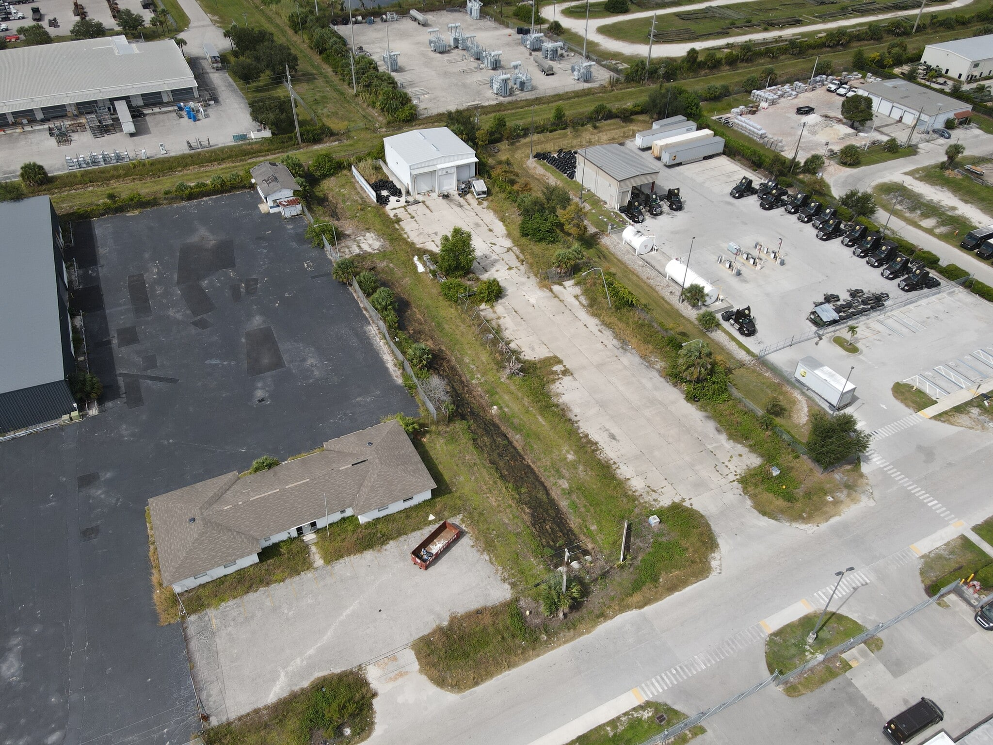 2906 Cargo St, Fort Myers, FL à louer Photo principale– Image 1 sur 3