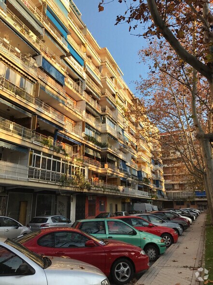Calle Niza, 4, Móstoles, Madrid à vendre - Photo de l’immeuble – Image 2 sur 2