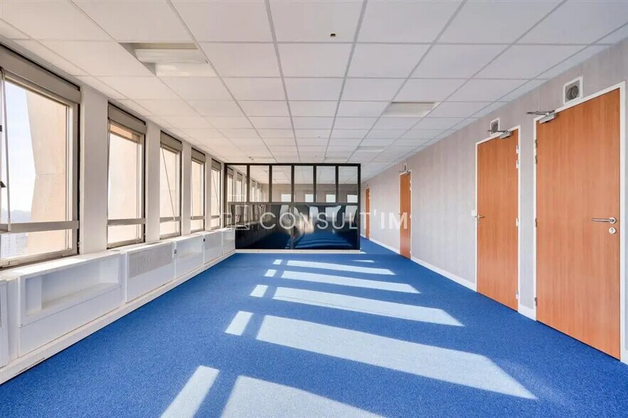 Bureau dans Paris à louer - Photo de l’immeuble – Image 1 sur 7