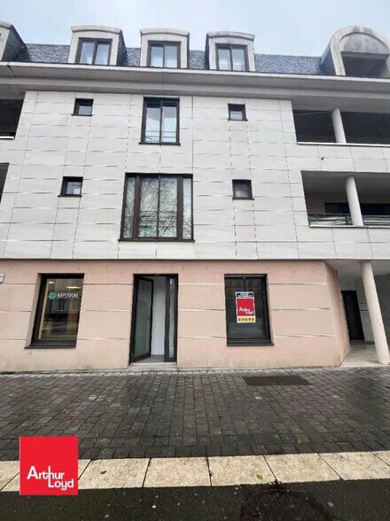 Local commercial dans Chartres à louer - Photo de l’immeuble – Image 1 sur 4