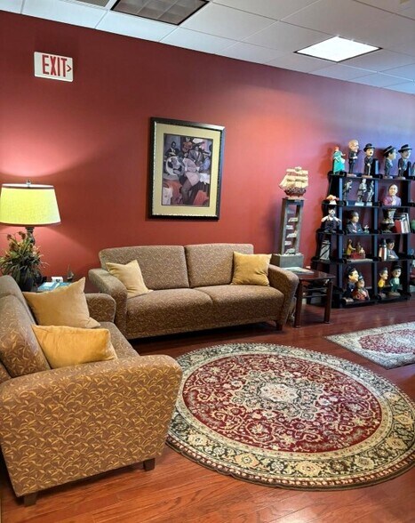 77 Access Rd, Norwood, MA à vendre - Photo intérieure – Image 3 sur 5