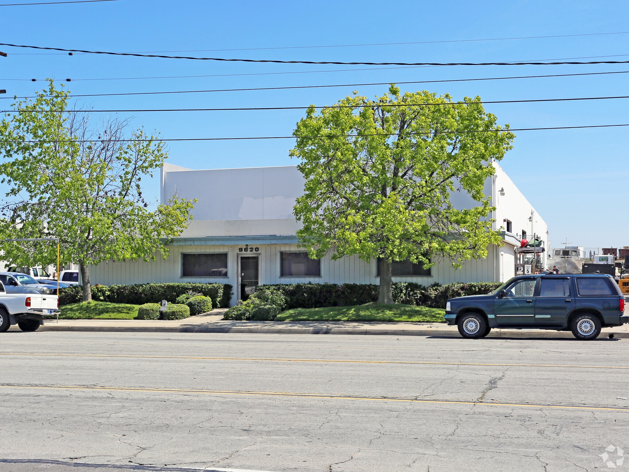 9620 Santa Fe Springs Rd, Santa Fe Springs, CA à louer Photo de l’immeuble– Image 1 sur 12