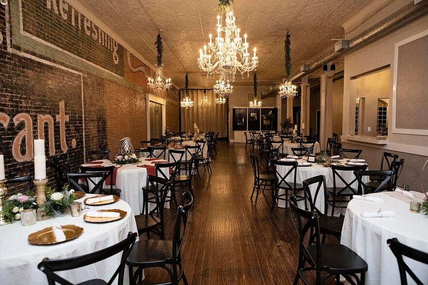 207 E Virginia St, McKinney, TX à louer - Photo de l’immeuble – Image 3 sur 15