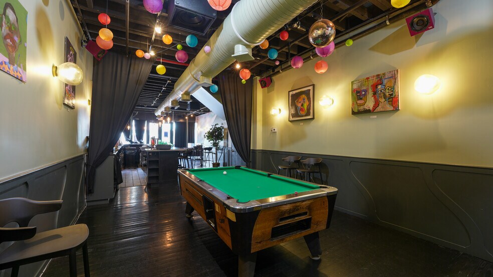 57-38 Myrtle Ave, Ridgewood, NY à vendre - Photo de l’immeuble – Image 2 sur 4