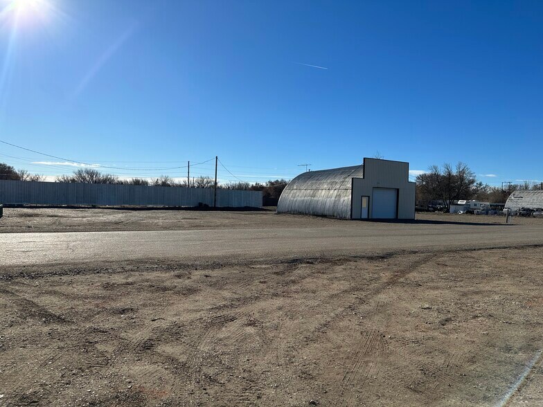1021 W Bell St, Glendive, MT à vendre - Photo de l’immeuble – Image 3 sur 4