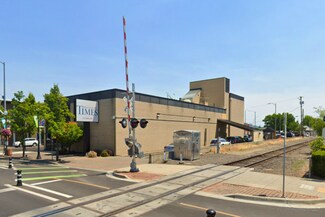 Plus de détails pour 2 E Main St, Medford, OR - Bureau à louer
