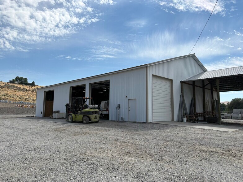 6095 W Van Giesen St, West Richland, WA à vendre - Photo de l’immeuble – Image 3 sur 17