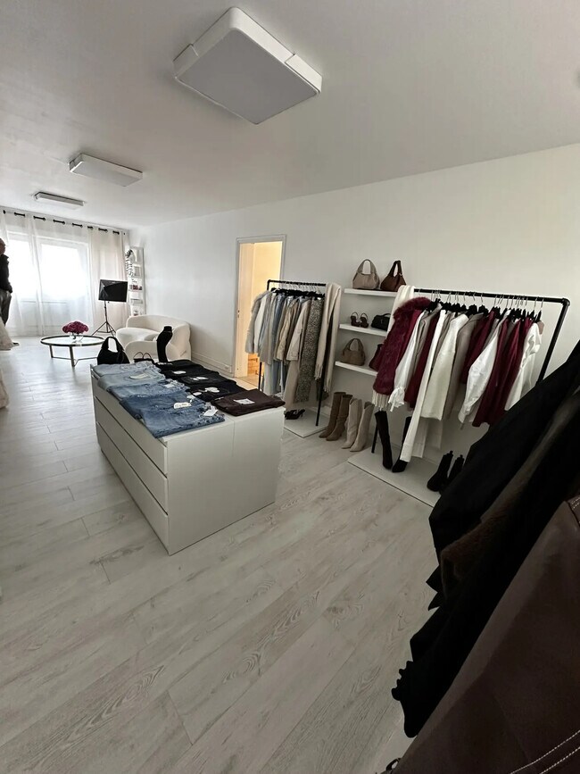 Plus de détails pour Bureau à louer