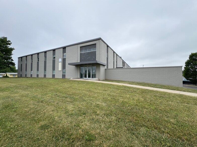 1201 Cumberland Ave, West Lafayette, IN à louer - Photo de l’immeuble – Image 1 sur 38