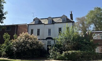 Plus de détails pour 17 St. Marys Close, Gloucester - Bureau à vendre