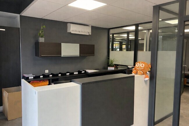 Plus de détails pour Local commercial à vendre