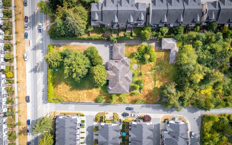 6075 144 St, Surrey, BC à vendre - Aérien – Image 2 sur 4