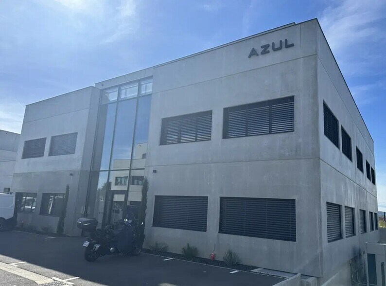 1306 Chemin Du Champ De Lière, Rillieux-la-Pape à louer - Photo de l’immeuble – Image 2 sur 7