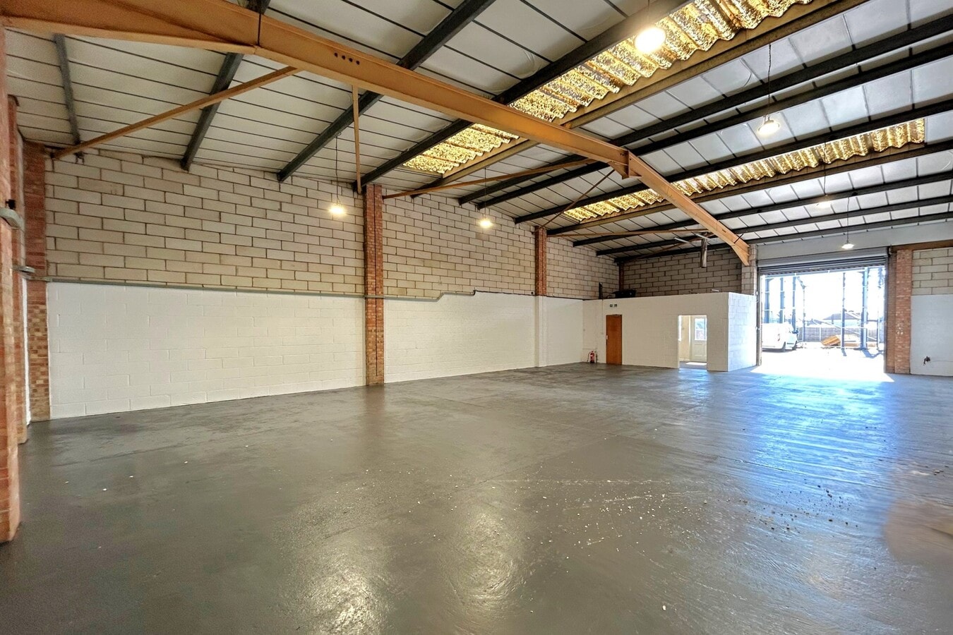 Springwood Ct, Braintree, ESS CM7 2GB - Lot 4 - - Photo intérieure - Image 1 of 3