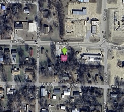 702 E Main St, Flippin, AR - VUE AÉRIENNE  vue de carte
