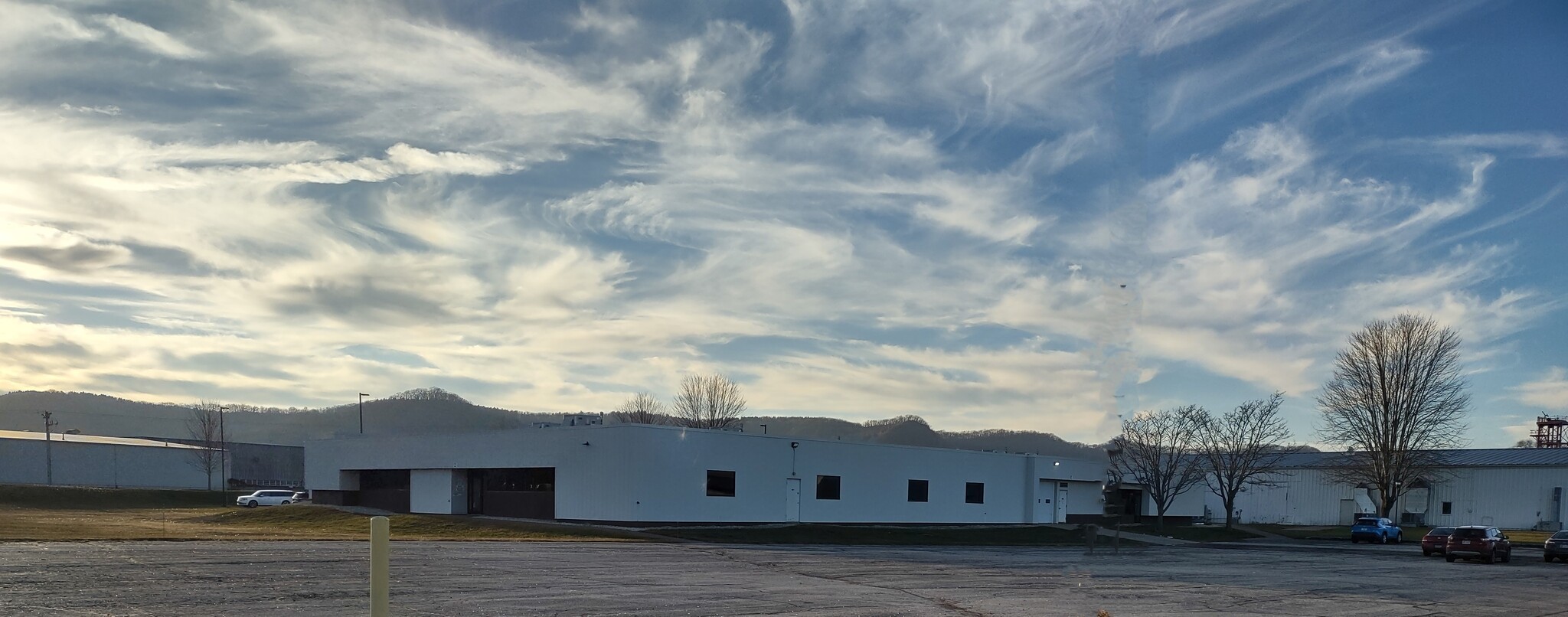 5676 Industrial Park Rd, Winona, MN à louer Photo de l’immeuble– Image 1 sur 17