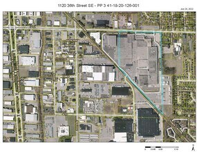 1120 36th St SE, Grand Rapids, MI à louer Aérien– Image 2 sur 2