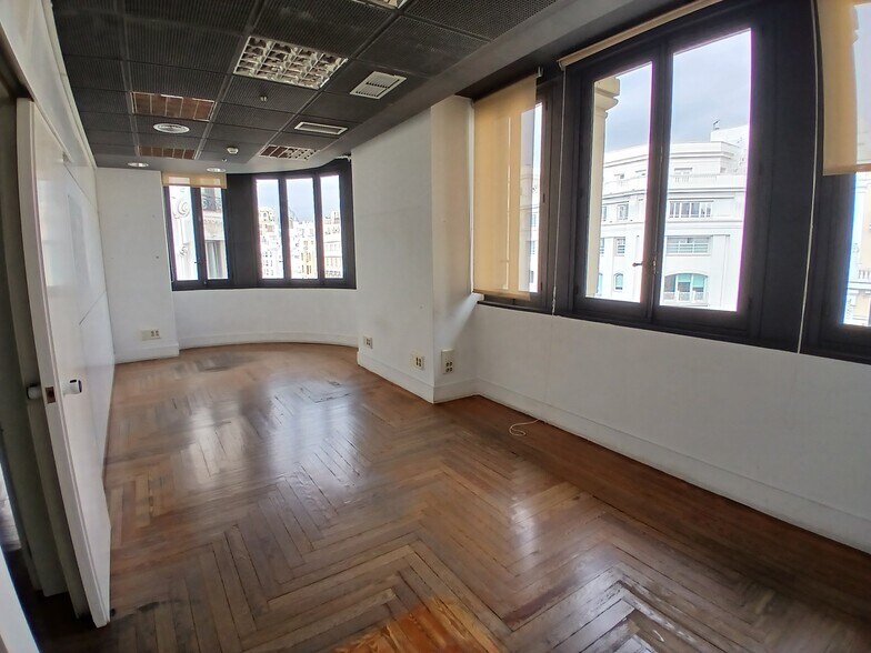 Bureau dans Madrid, Madrid à louer - Photo de l’immeuble – Image 3 sur 6