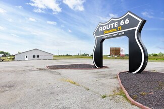 Plus de détails pour 2149 E Frontage Rd, Staunton, IL - Local commercial à vendre