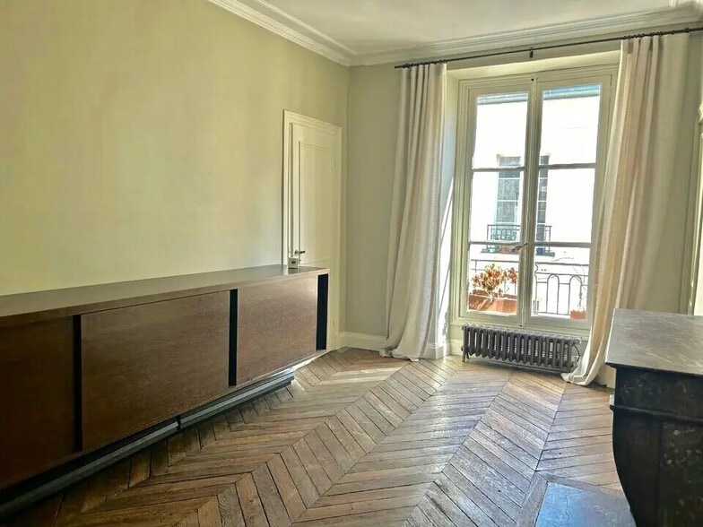 Bureau dans Paris à louer - Photo de l’immeuble – Image 3 sur 9