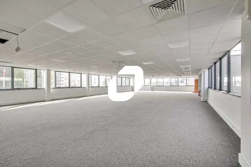 Bureau dans Chilly-Mazarin à louer - Photo de l’immeuble – Image 3 sur 14