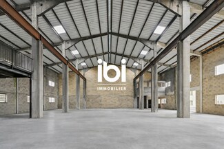 Plus de détails pour Local d'activités à louer