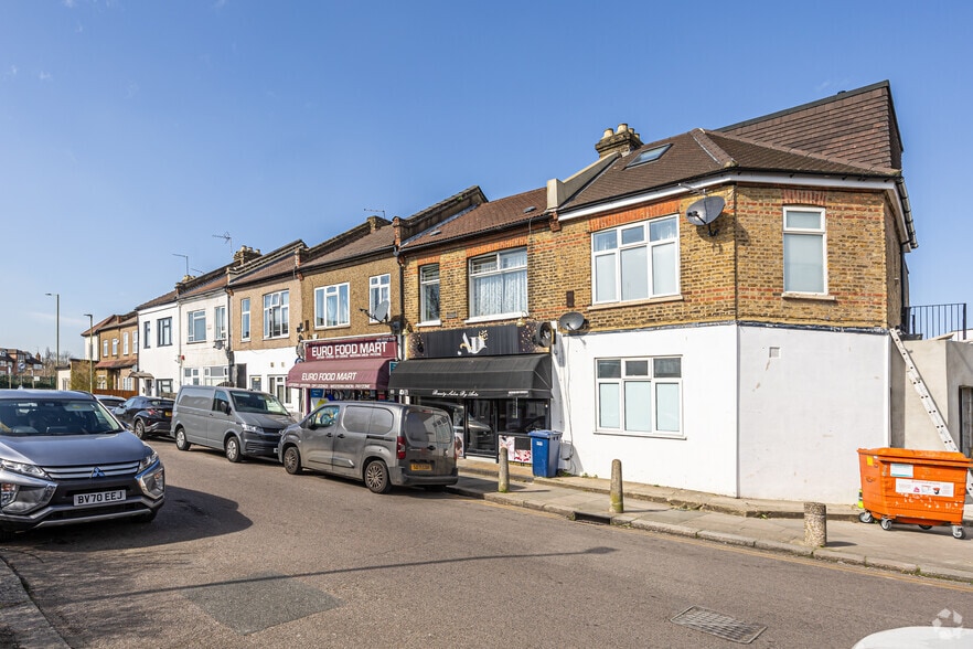 69 Brunswick Ave, Londres à louer - Photo principale – Image 1 sur 10