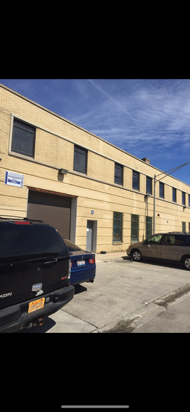 4742-4746 W Rice St, Chicago, IL à louer - Photo de l’immeuble – Image 1 sur 15