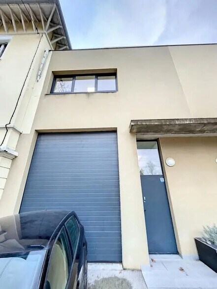21 Rue Gambetta, Fontaines-sur-Saône à louer - Photo de l’immeuble – Image 3 sur 3