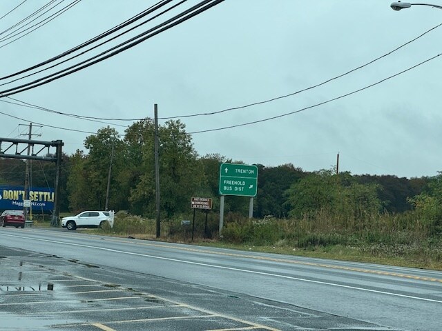 985 NJ-33, Freehold, NJ à vendre - Autre – Image 1 sur 4