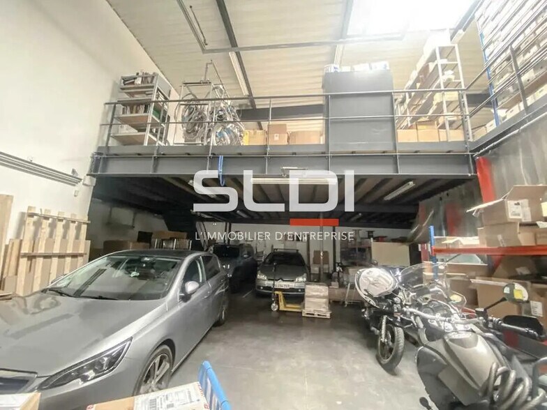 Bureau dans Vaulx-en-Velin à louer - Photo intérieure – Image 2 sur 6