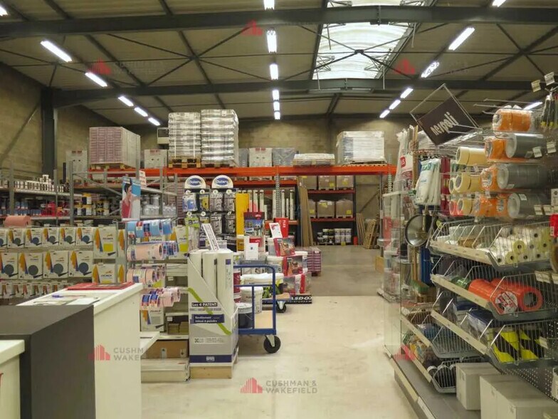 Local d’activités dans Marsannay-la-Côte à louer - Photo de l’immeuble – Image 2 sur 4
