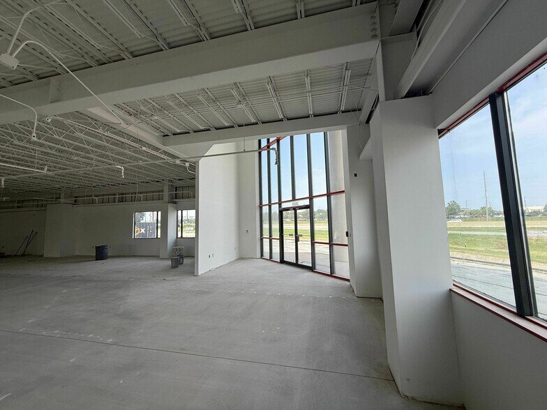 2929 N Eastgate Ave, Springfield, MO à louer - Photo de l’immeuble – Image 3 sur 9