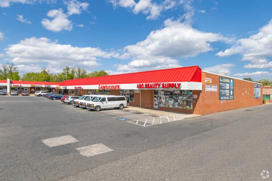 344 Hospital Dr S, Glen Burnie, MD à louer - Photo de l’immeuble – Image 2 sur 8