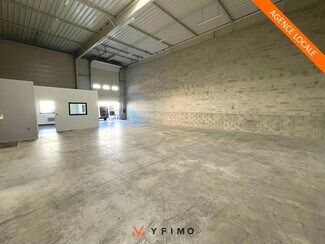 Plus de détails pour Local d'activités à louer