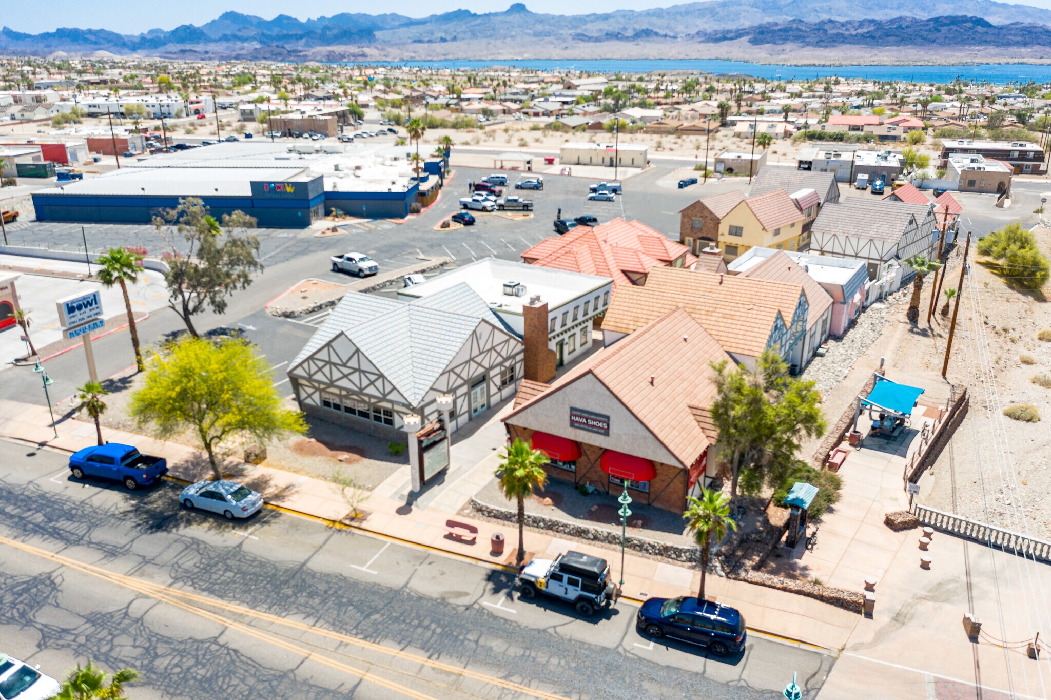 2126 McCulloch Blvd N, Lake Havasu City, AZ à louer Photo principale– Image 1 sur 14