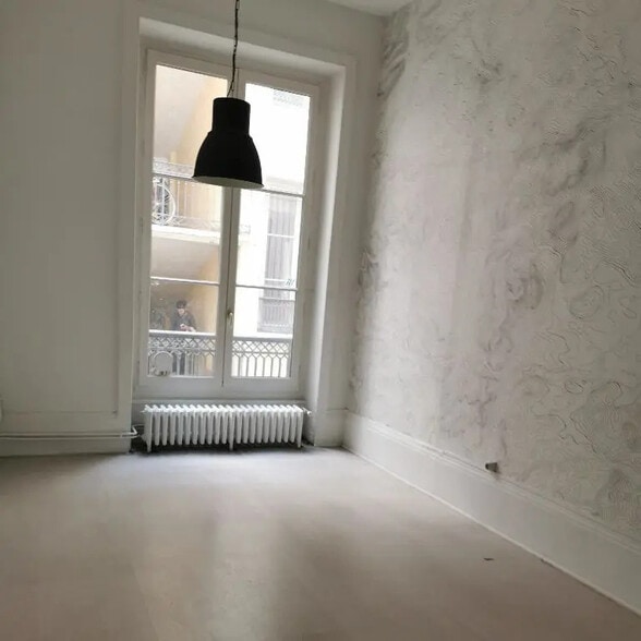 Bureau dans Lyon à louer - Photo de l’immeuble – Image 3 sur 10