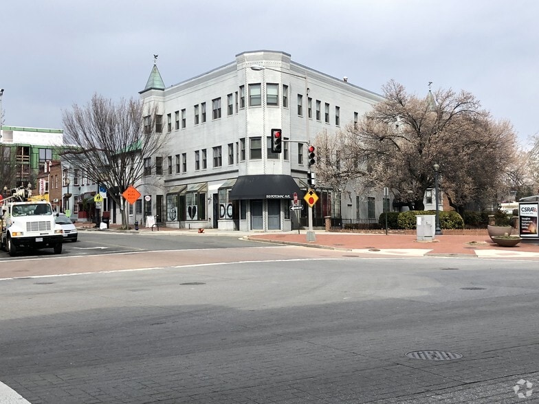 810 Potomac Ave SE, Washington, DC à louer - Photo principale – Image 1 sur 12