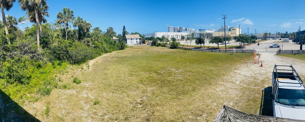 11 N Hollywood Ave, Daytona Beach, FL à vendre - Photo de l’immeuble – Image 3 sur 3