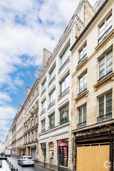 19 Rue D'Enghien, Paris à louer - Photo de l’immeuble – Image 2 sur 2