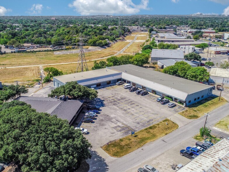 6803-6831 Breeden Ave, San Antonio, TX à louer - Photo de l’immeuble – Image 3 sur 19