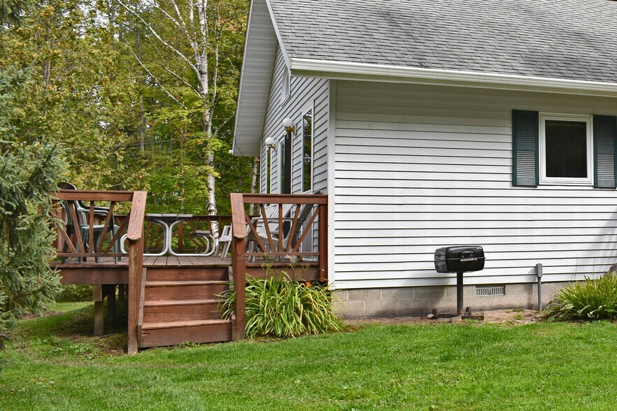 W18070 County Rd, Germfask, MI à vendre - Photo de l’immeuble – Image 3 sur 12